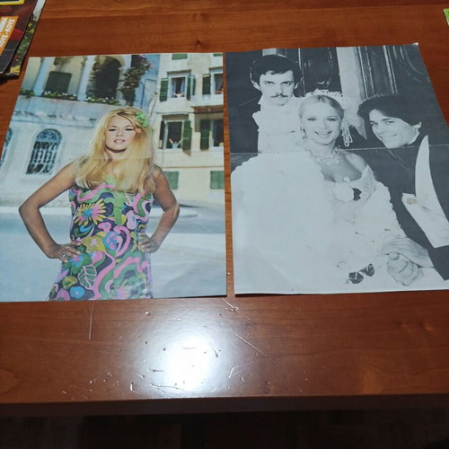 Aliki Vougiouklaki photographic material like new, vintage magazines collection