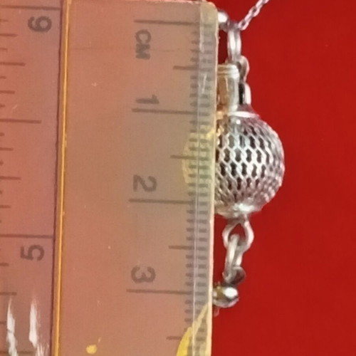 Silver 925 necklace grenade design, like new
