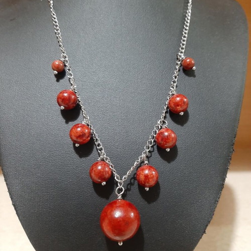 Necklace and earrings set with coral in steel, 50 cm length, new
