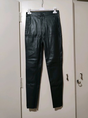 Zara High-Waisted Faux Leather Pants Deep Green like new, XS
