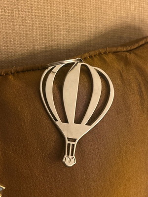 Hot air balloon keychain new silver