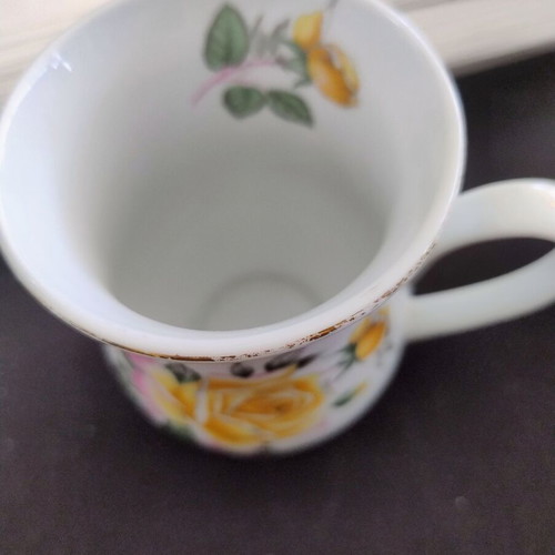 Porcelain mug Eva d'Arley used with unique design and shape