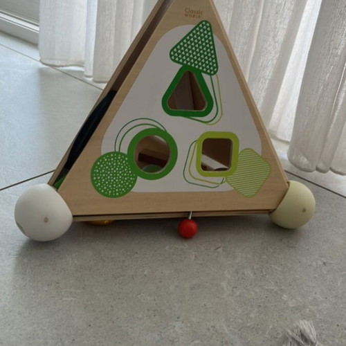 Classic World activity pyramid like new