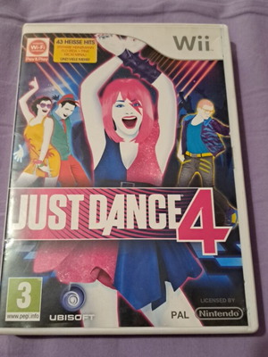 Just Dance 4 Wii U used, non-original case
