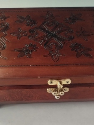 Jewelry box wood carved like new