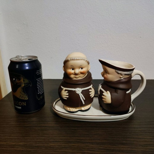 2 ceramic monks from Germany vintage with plate like new