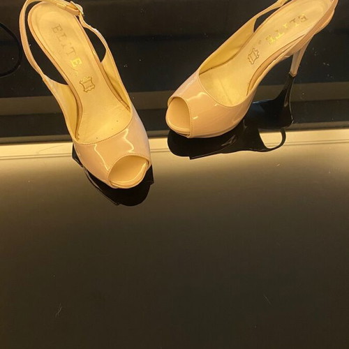 Elite beige high-heeled sandals size 37 like new