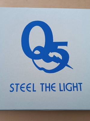 Q5 Steel the Light box set new, metal