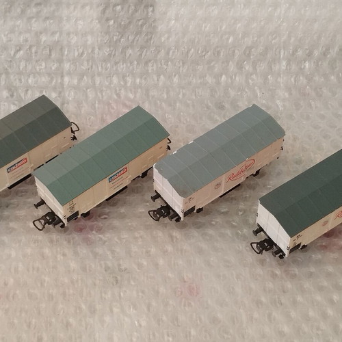 HO Scale Commercial Wagons used for Two-Rail Track System