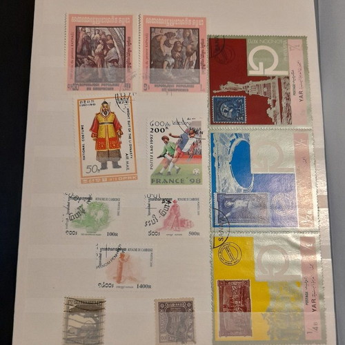 Worldwide stamp collection in A5 album like new, 8 pages