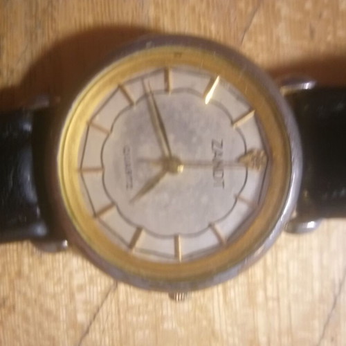 Zandt Quartz watch used with Gucci leather strap