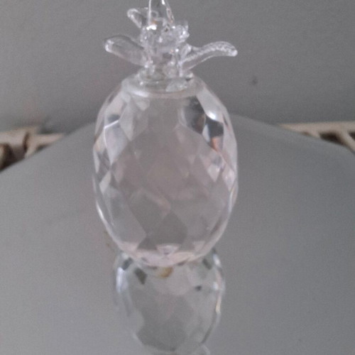 Crystal decorative pineapple like new