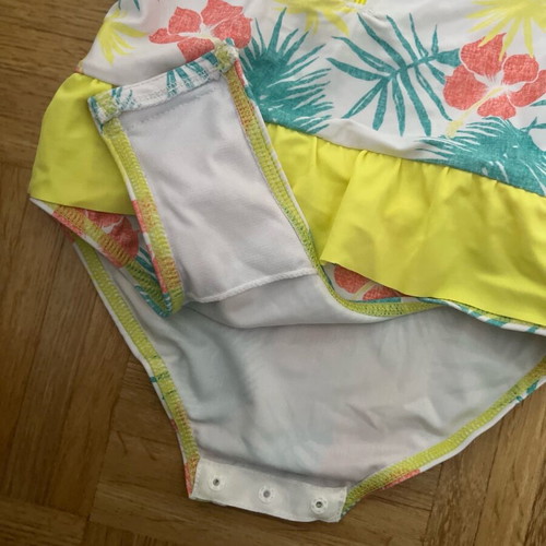 Swimsuit like new, size 92 cm, colorful