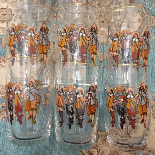 Bohemian vintage set of 9 glasses with Three Musketeers theme, like new