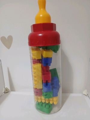 Plastic building blocks used, pack of 25
