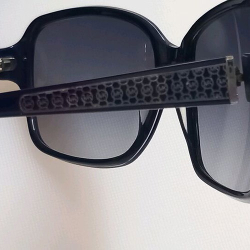 Michael Kors Charlton M2793S sunglasses like new, black