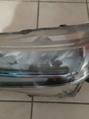 Suzuki Vitara Left Headlight hybrid, like new