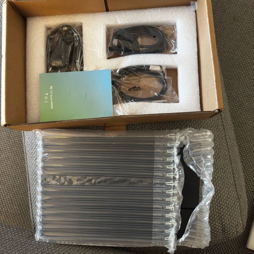 Bimawen 13.3inch OLED new monitor with box and protective film