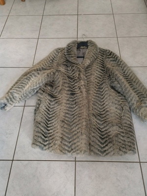 Eco fur jacket like new 5XL