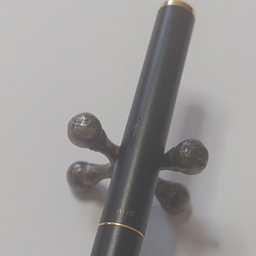 Aurora Hastil pen used