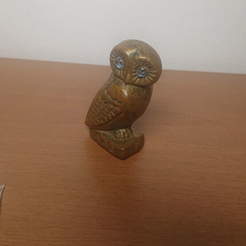 Owl metal figurine like new, table decor