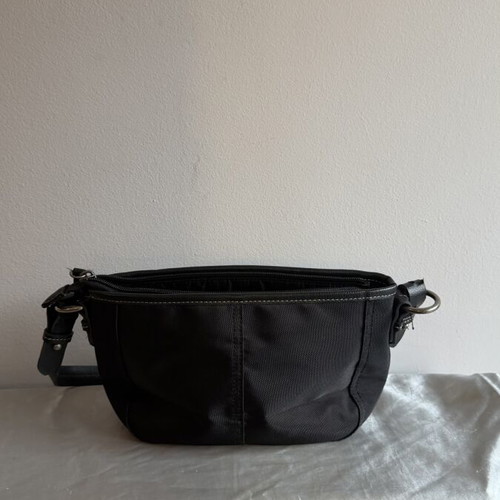 Tommy Hilfiger Handbag used, black, sporty style