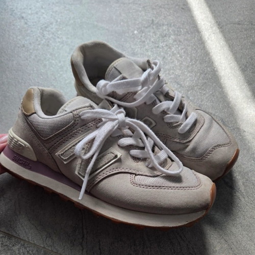 New Balance women's shoes with stylish design