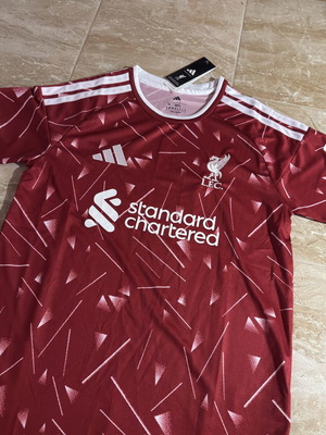 Liverpool FC Jersey 2026/27 Medium new official replica