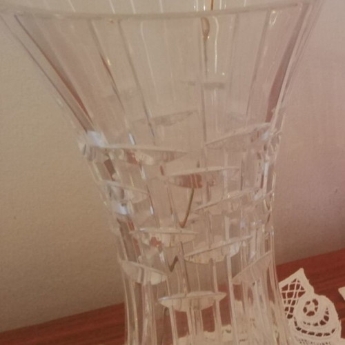 Crystal vase like new