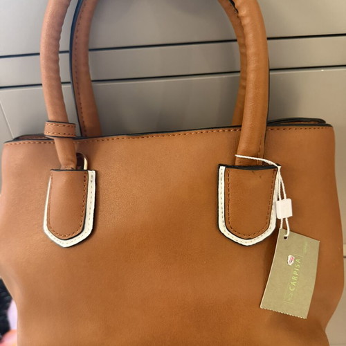 Carpisa leather handbag camel new with adjustable strap