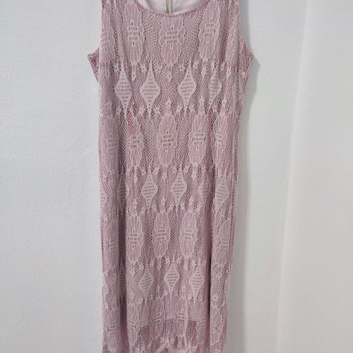 Evening dress used with pink lace and fringes, size 46