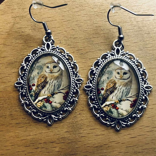 Vintage woodland owl earrings in ornate silver frame like new