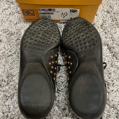 Tod’s leather sneakers black with white stitching like new, size 38