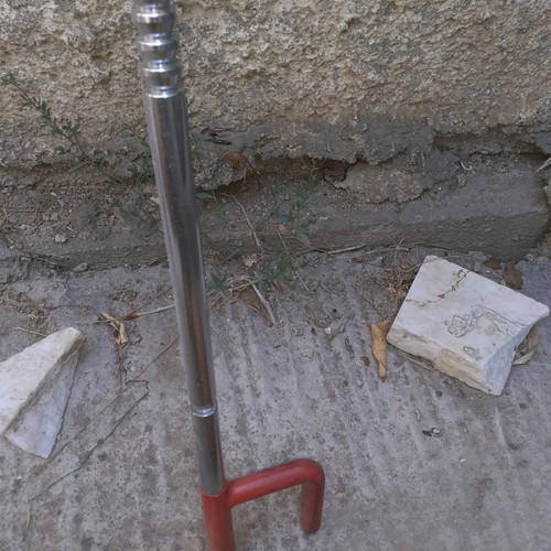 Heavy-duty steering wheel lock bar used