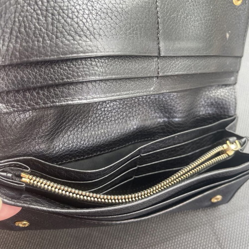 Prada wallet used, authentic, very good condition