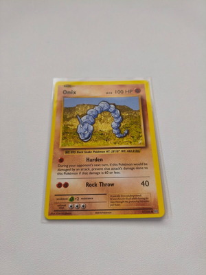 Pokemon Onix Evolutions XY 2016 Near Mint