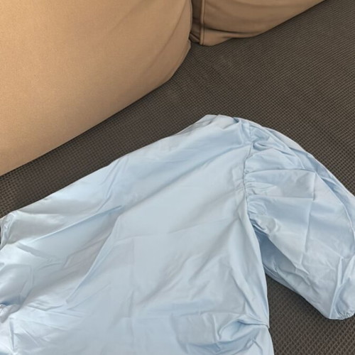 Blouse fabric shirt with one shoulder and side zipper blue like new, size M