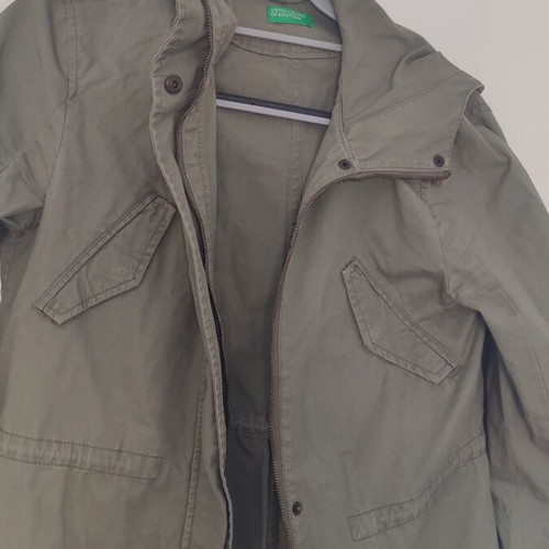 Benetton thin parka large, like new, green