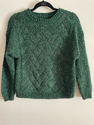 Knitted sweater like new, emerald with herringbone pattern, size M