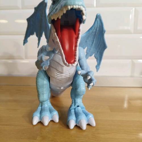 Dragon toy used with sounds and movement