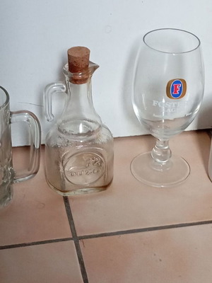 Vintage glassware like new, set of 4 decorative items