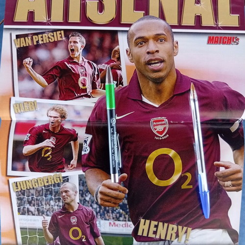 Match Football Magazine Issue 6-12/12/2006 Like New with Arsenal Posters