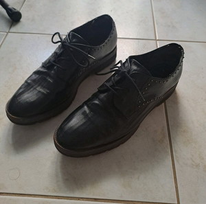 Black shiny Oxfords 41