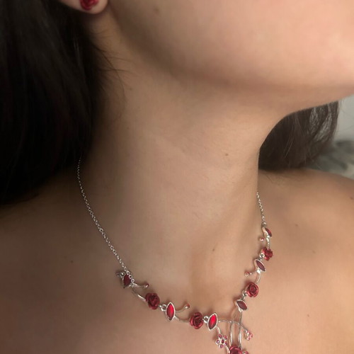 Necklace and Earrings Set with Red Roses new