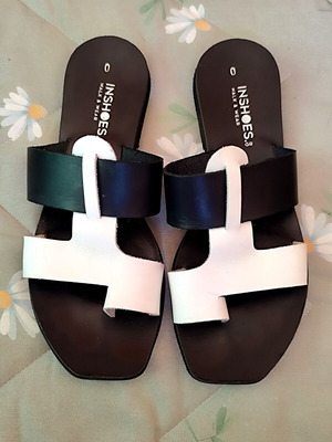 InShoes Black and White Sandals Size 40 like new, Genuine Leather