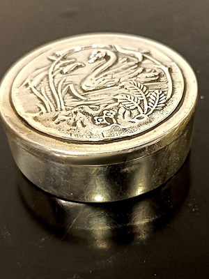 Μικρό ασημένιο κουτί 925 καινούργιο για τσάντα ή τσέπη 5εκ