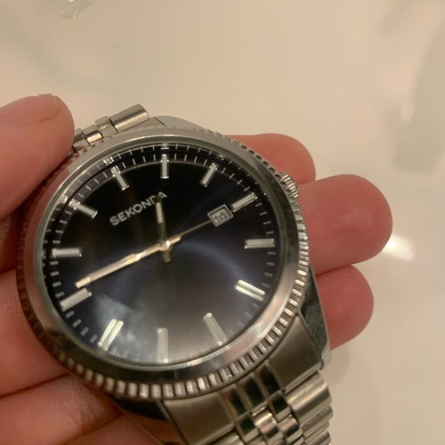 Sekonda wristwatch like new with calendar, silver