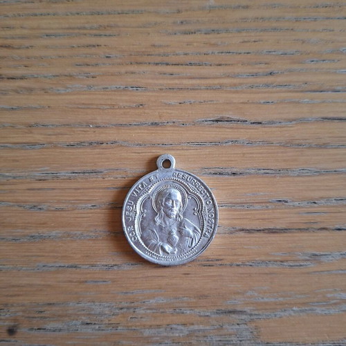 Religious pendant Sacred Heart and Our Lady set like new