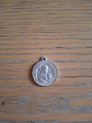 Religious pendant Sacred Heart and Our Lady set like new