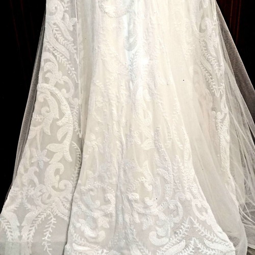 Mermaid wedding dress with thin straps, tulle and sewn sequins, like new